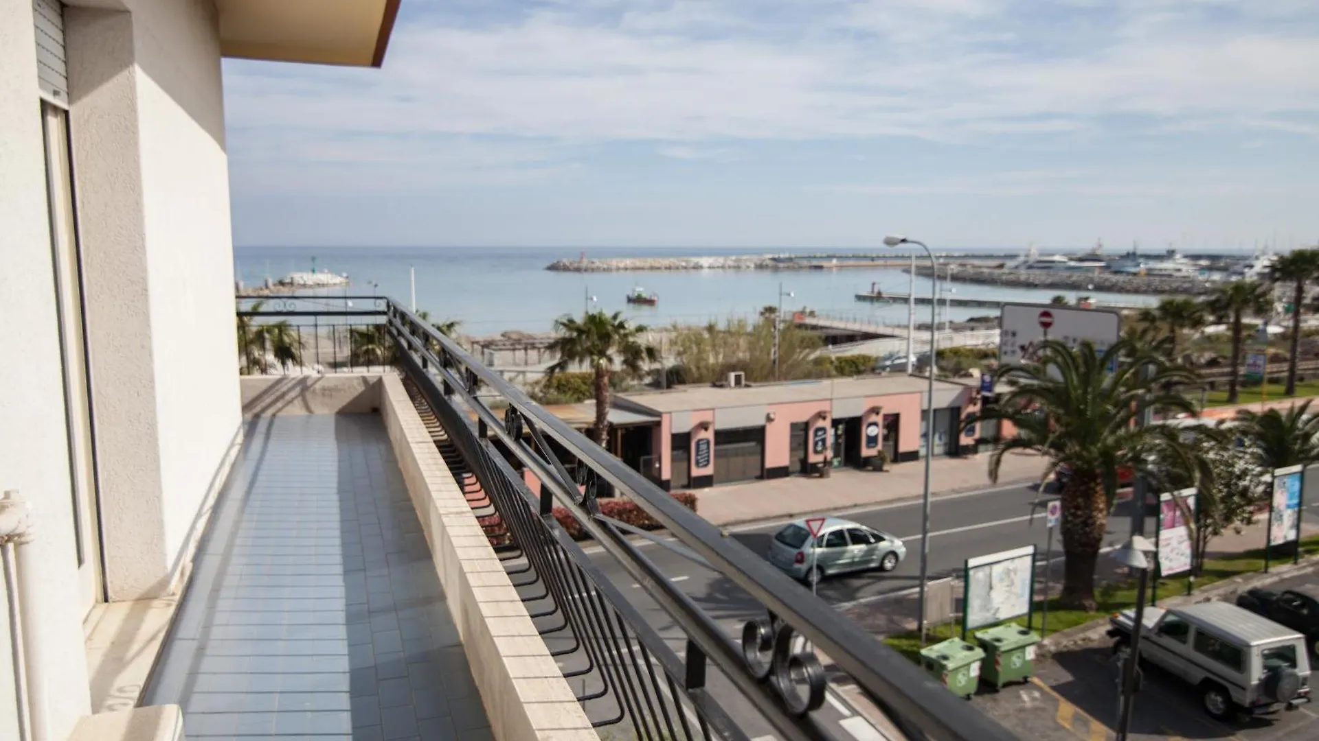 Residence Colibri Family & Bike Loano Aparthotel