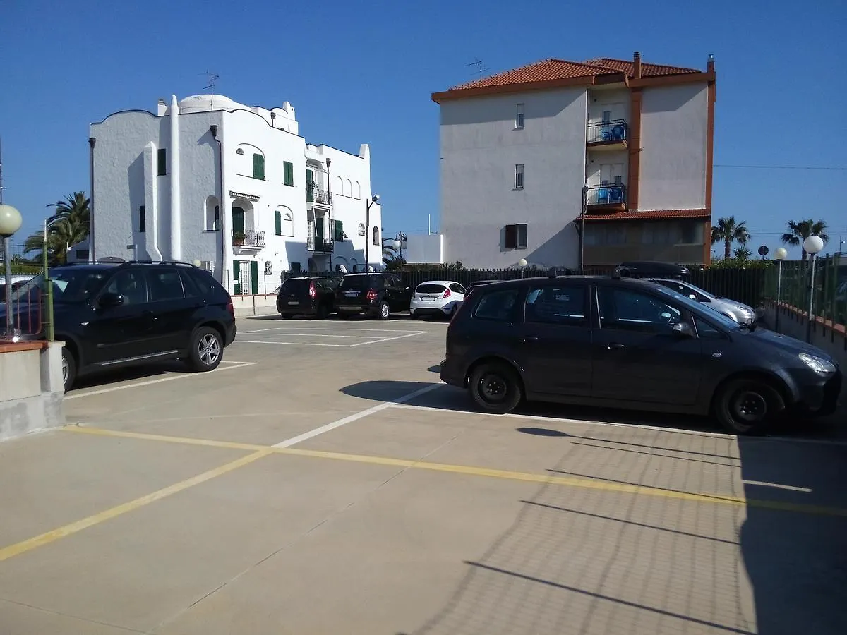 Aparthotel Residence Colibri Family & Bike Loano
