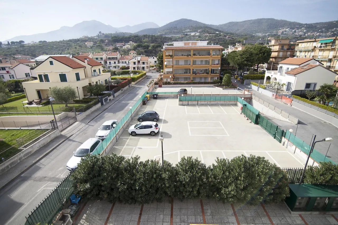 *** Aparthotel Residence Colibri Family & Bike Loano Italy